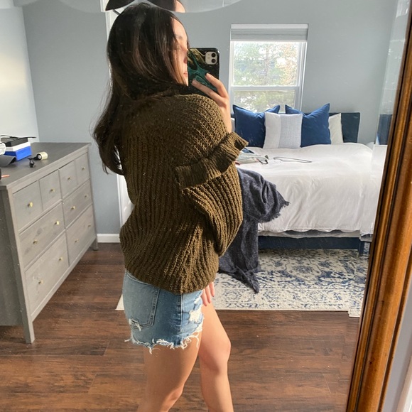 Cowl knit Ruffle Sweater - Picture 9 of 15